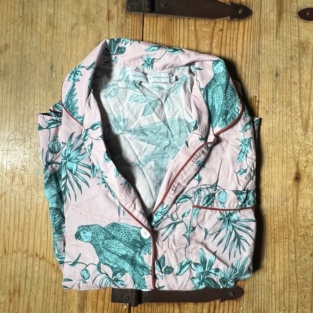 Desmond & Dempsey S Pajama Set